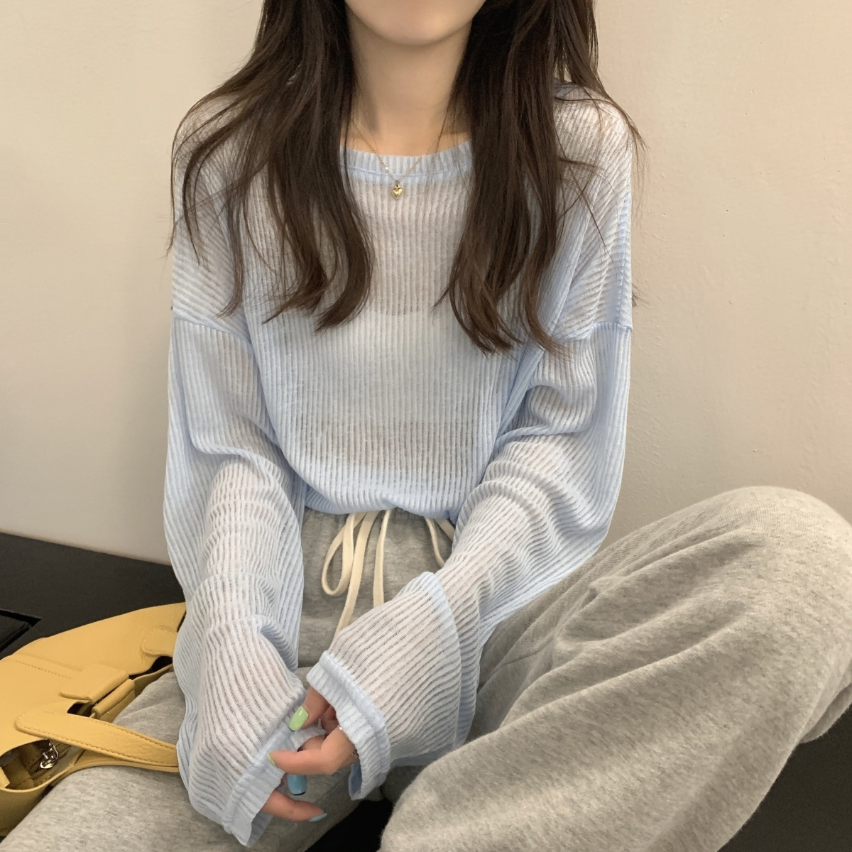 ブルー