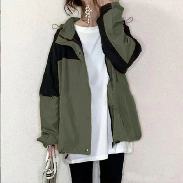 アーミーグリーン